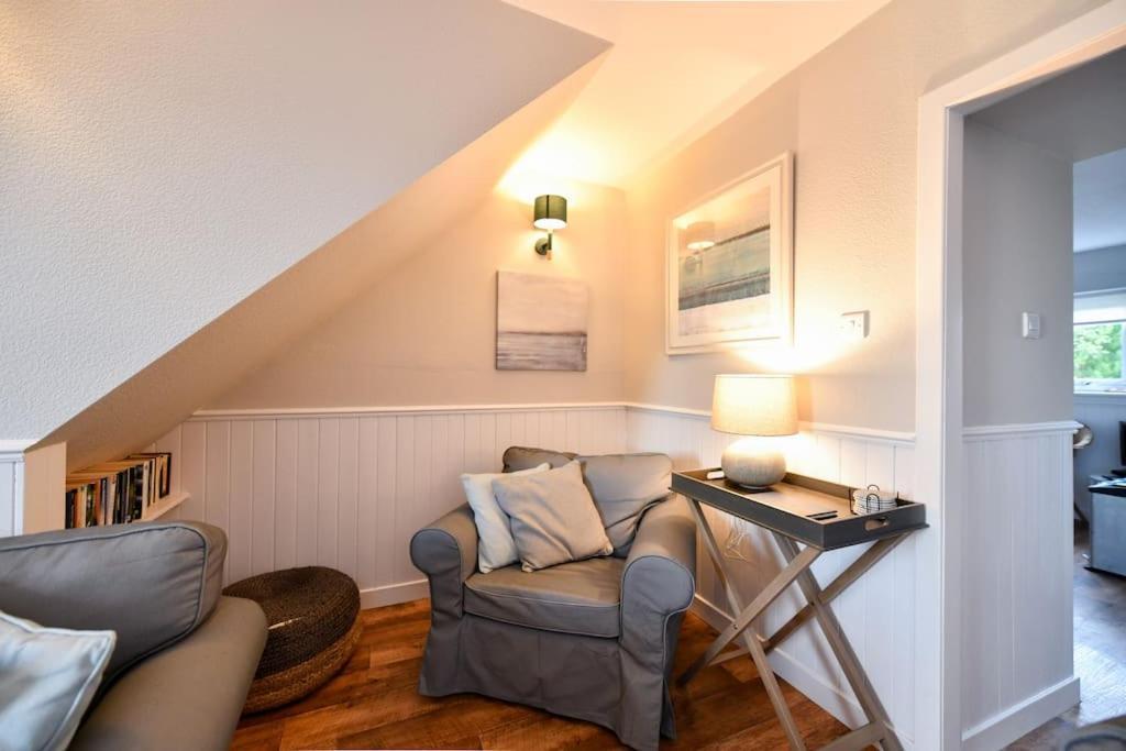 3 Bedroom Townhouse Right On The Harbour Isle of Whithorn Exterior foto